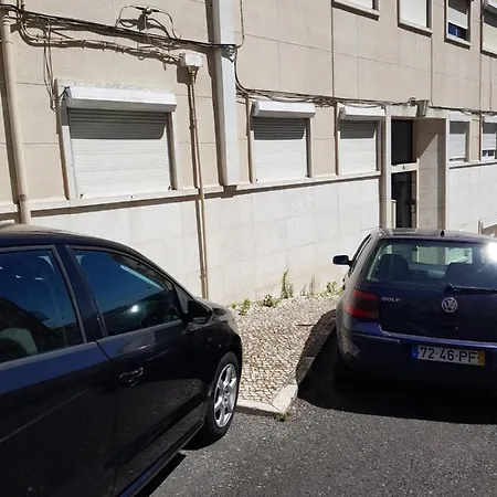 Confortavel Apartamento Em Queluz